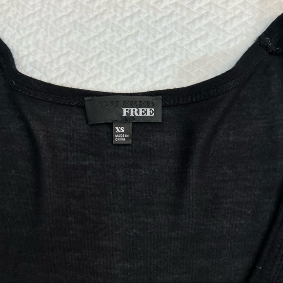 Aritzia Wilfred🖤LIBRE T-Shirt V-Neck Black XS - Picture 9 of 11